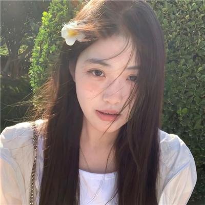 抽象画中的越南少女2